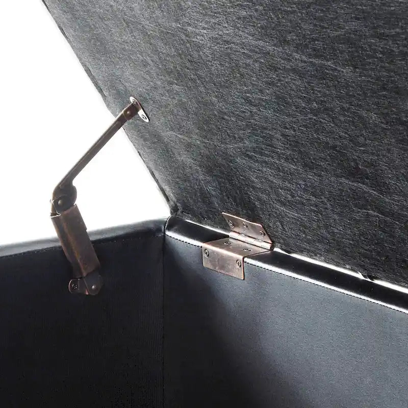 Panca contenitore trapuntata con gambe in legno