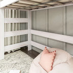 Letto alto a soppalco matrimoniale con scrivania in stile rustico