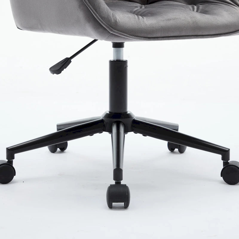 Sedia da ufficio in velluto con sedile ampio e base girevole